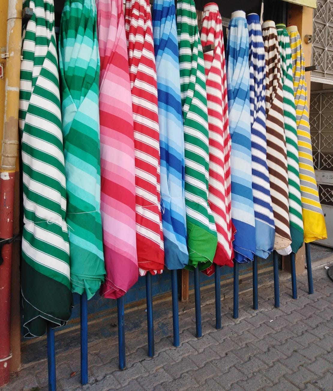 pazarcı şemsiyesi çizgili modeller metal ayak dizili